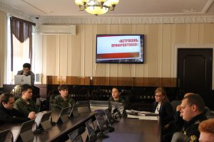 Астраханские патриоты провели круглый стол с участием представителей различных учебных заведений